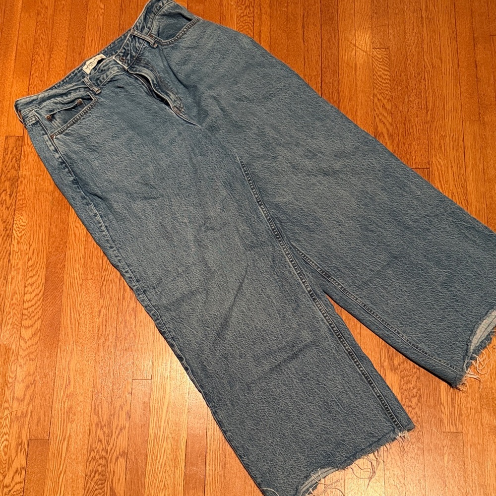 Abercrombie curve love size 32. Wide Leg Raw Hem Denim Jeans - Blue